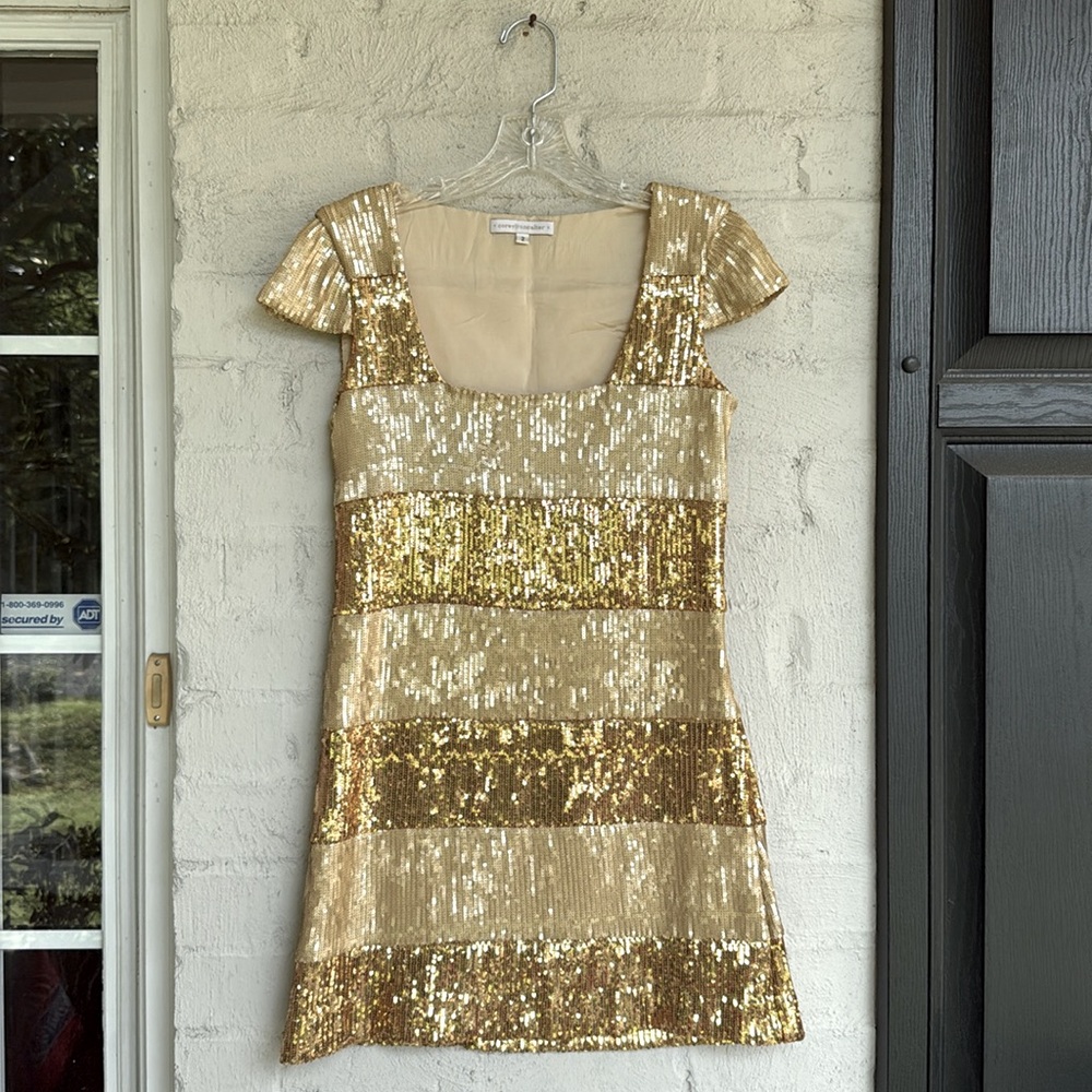 Anthropologie Corey Lynn Calter Gold Sequin Short Sleeve Sheath Dress Size 2 - Picture 4 of 15
